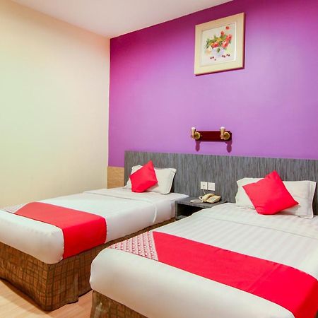 Super Oyo 43930 Hotel Esplanade SDK Buitenkant foto