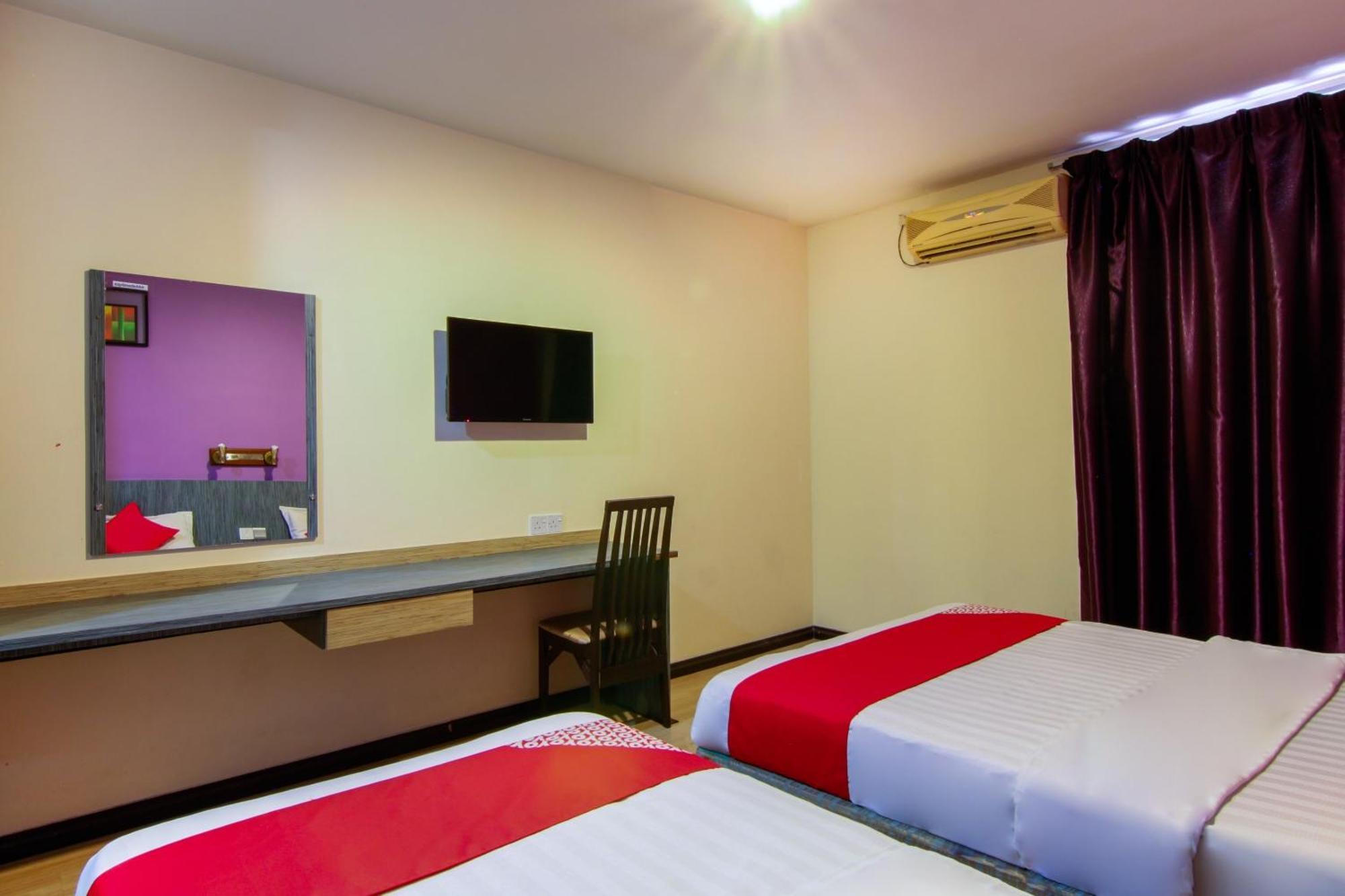 Super Oyo 43930 Hotel Esplanade SDK Buitenkant foto
